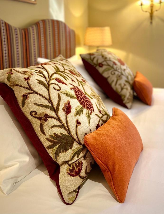 The Kings Head Hotel Dorking Ngoại thất bức ảnh