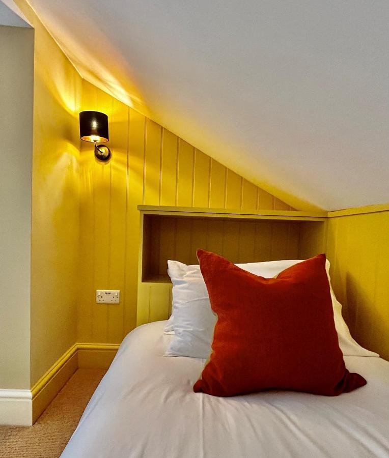 The Kings Head Hotel Dorking Ngoại thất bức ảnh